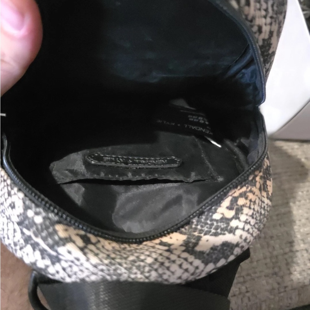 Kendall & Kylie Grey/Black Faux Snake Print Mini Backpack Purse Bag - Picture 6 of 7